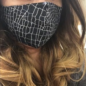 Outer 100 % polyester Inner 100% cotton face mask